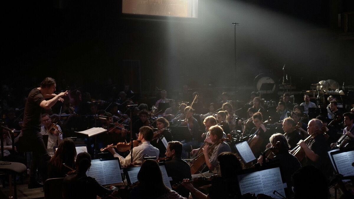 Szene aus Junkies of Dreaming - Mahler 3 Currentzis